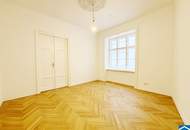 Sanierter Stilaltbau mit exklusivem Dachaubau – Wohnen über den Dächern des Dritten