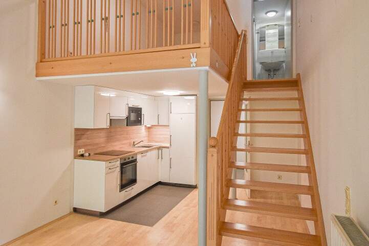 Wunderschöne Galerie-Wohnung mit Garten und neuer Küche nähe U4 Braunschweiggasse, Wohnung-miete, 999,00,€, 1140 Wien 14., Penzing