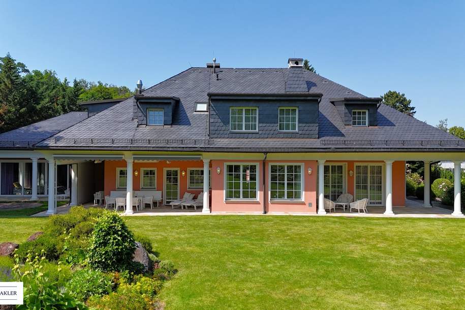 Luxuriöse Villa in Gießhübl: Stilvolles Wohnen mit Pool traumhaftem Garten!, Haus-kauf, 9.850.000,€, 2372 Mödling
