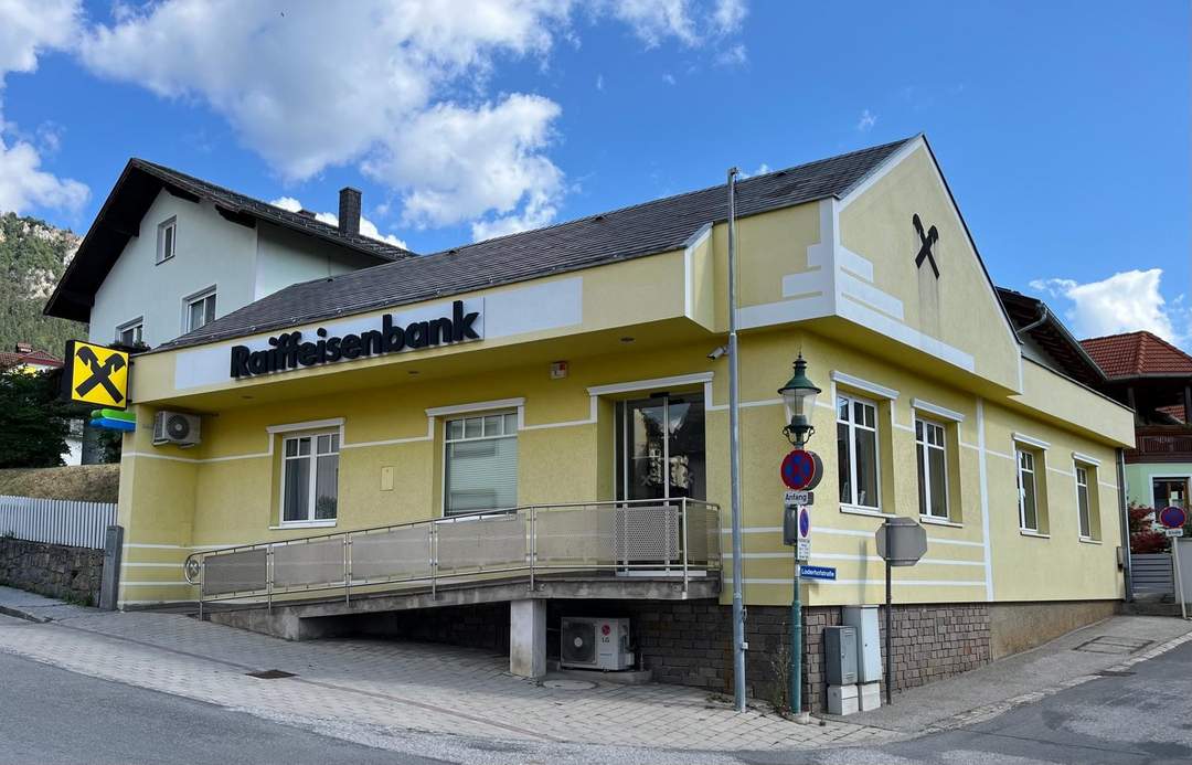 Bankfiliale an der Hohen Wand