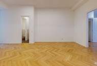 "Urban Oasis" - Moderne Altbauwohnung mit einzigartiger Raumhöhe und Terrasse