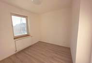 Kleines, sanierungsbedürftiges Miethaus in ruhiger Lage mit vielseitig nutzbarem Nebengebäude