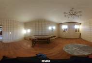 Traditioneller Vierkanthof im Dornröschenschlaf