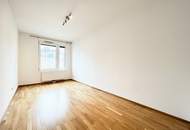 Moderne 3-Zimmer-Wohnung mit Loggia zum ruhigen Innenhof – Nähe Karmelitermarkt