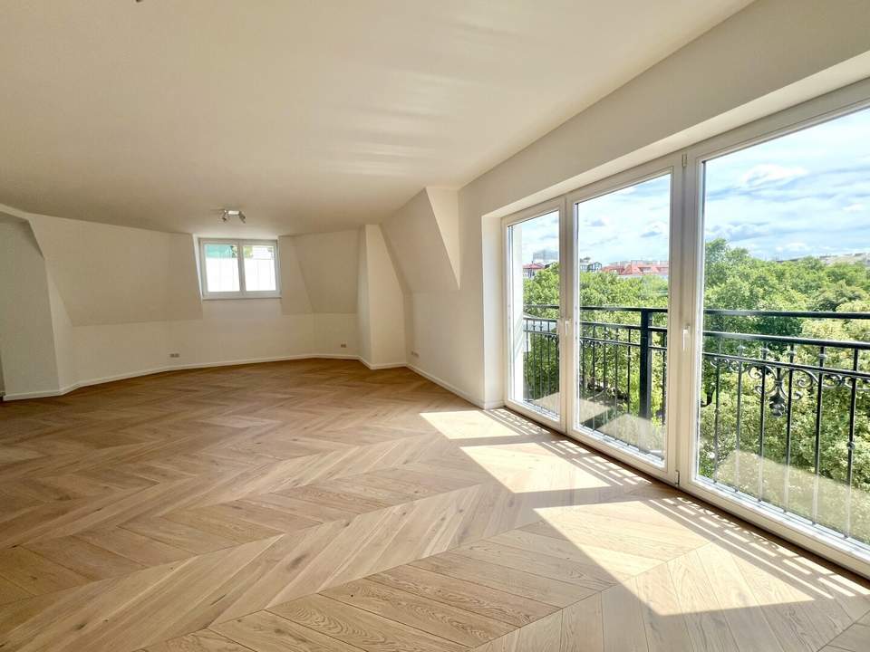 Luxus-Dachgeschoss-Wohnung mit Panoramablick in exklusiver Lage