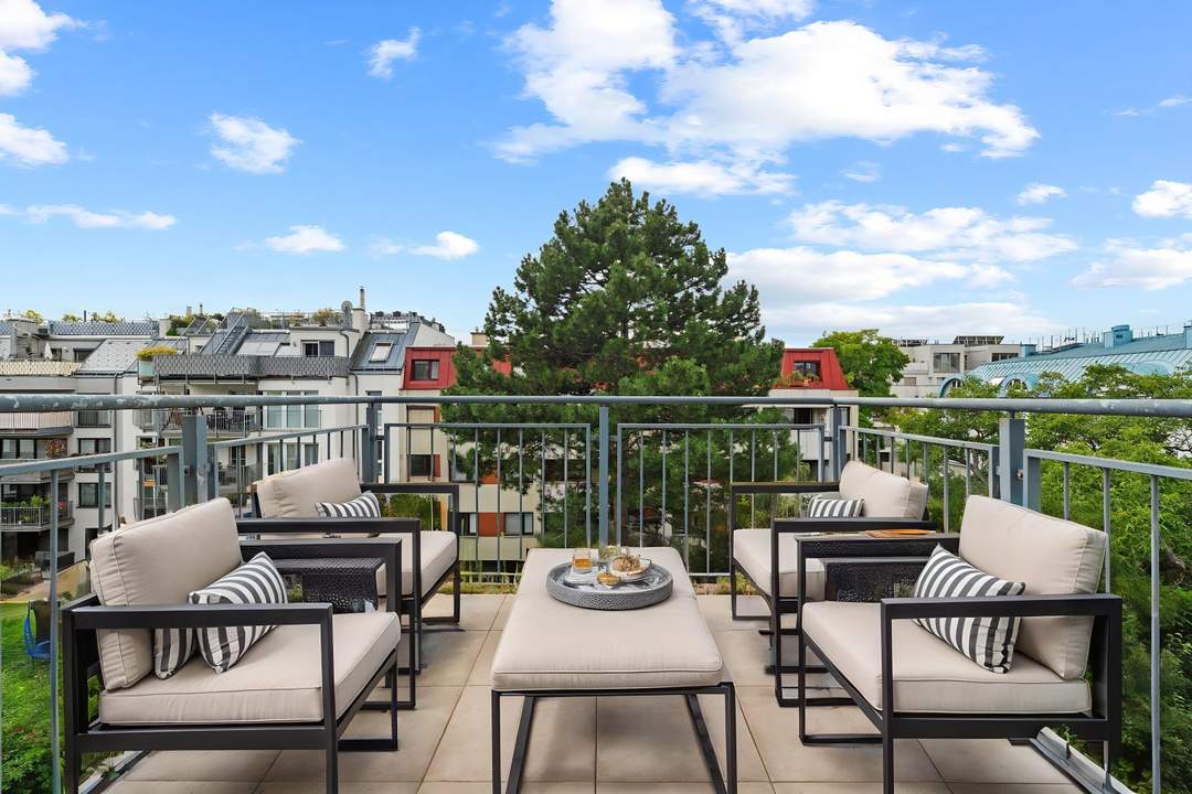 "1 Minute zur U2 Hardeggasse- Dachgeschoss mit Terrasse"