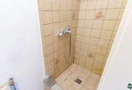 1-Zimmer-Wohnung mit Sanierungsbedarf und Potenzial zur 2-Zimmer-Lösung bei der U3