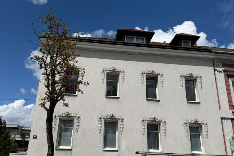 SANIERTES ZINSHAUS mit 4 WOHNEINHEITEN in ZENTRUMSLAGE incls. Personenaufzug, Gewerbeobjekt-kauf, 800.000,€, 4600 Wels(Stadt)