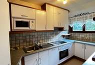 Zweifamilienhaus in ruhiger Alleinlage mit hervorragender Raumaufteilung und modernisiertem Erdgeschoss