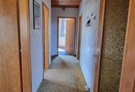 Sonnige 3 Zimmer Dachgeschosswohnung in traumhafter Lage