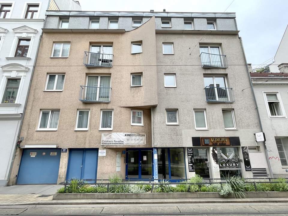 Garagenplatz (Stapelparker) mit Stromanschluss in TOP-Lage – 1180 Wien, Kreuzgasse