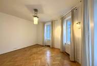 Modernisierte Altbauwhg nähe AKH // Modernized apartment near AKH //