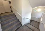 Durchdacht geplant, hochwertig umgesetzt! Happy to be here! Klimaaktiv Bronze / Kompakt / 3 Zimmer / Großer Süd-Balkon! TOP Neubauprojekt im Grünen + Perfekte Raumaufteilung + Luftwärmepumpe und Solaranlage + Garage!