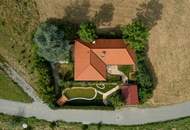 Italienischer Flair am Kulm – ästhetisches Eck-Toskana-Haus mit unverbaubarer Fernsicht in absoluter Ruhelage mit Ganztagssonne.