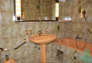 Eleganter "Retro-Style" - Großzügige, sonnige, ruhige Wohnung mit Süd-Loggia! 2 Garagenplätze!