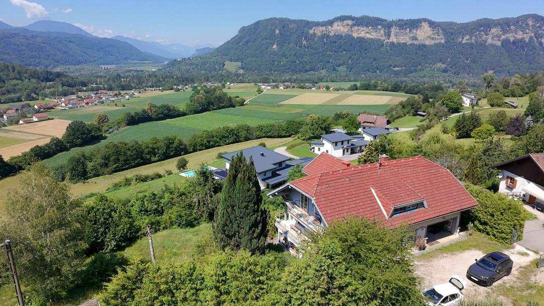 Wohnhaus in traumhafter erhöhter Aussichtslage mit großem sonnigen Grundstück nahe Grafenstein