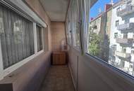 RUHIG WOHNEN, ZENTRAL LEBEN, MIT LOGGIA UND VIEL LICHT