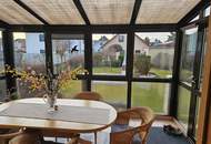 schöner Bungalow mit Wintergarten
