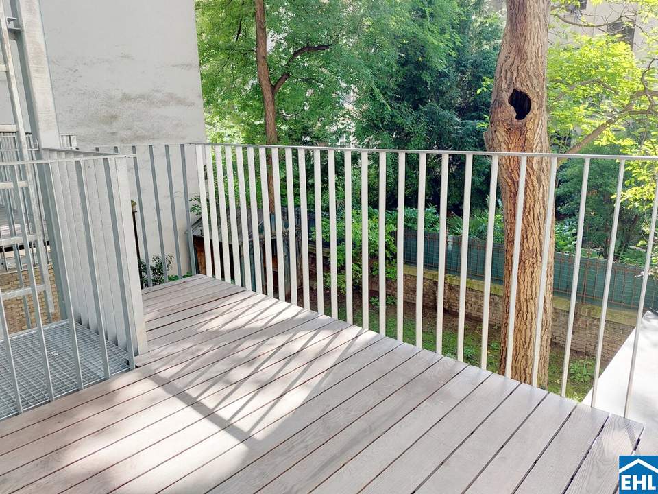 Neu sanierte Innenstadtwohnung mit Balkon – Altbauflair trifft modernen Wohnkomfort