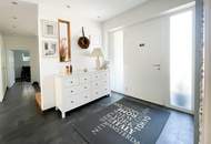 Elegantes Einfamilienhaus / Pool und vielen exklusiven Extras!