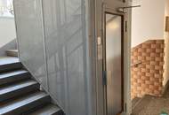 Direkt am Schweizergarten: Schöne 2-Zimmer-Wohnung mit separater Küche