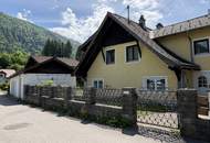 Großzügiges sanierungsbedürftiges Wohnhaus