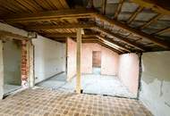 ÄLTERES WOHNHAUS auf 470 m² Grundstück in ruhiger Siedlungslage