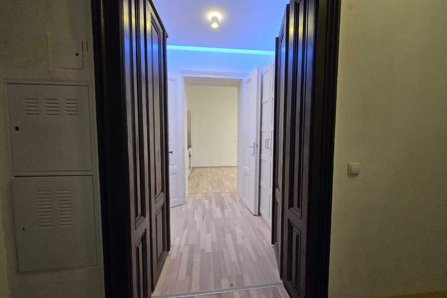 TOP-ALTBAU-ERSTBEZUG nach Sanierung - U1 und 13A direkt vorm Haus - Hofruhelage - Top-Infrastruktur - Hauptbahnhof, Wohnung-kauf, 367.000,€, 1040 Wien 4., Wieden