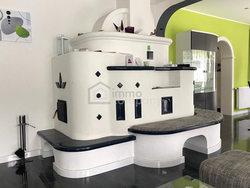 Topgepflegtes Einfamilienhaus mit Pool, Sauna, großzügiger Terrasse sowie Garage und Carport
