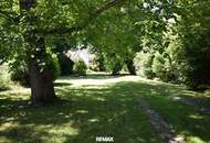 Wohnhaus mit uneinsehbarem großen Garten im Zentrum von Kilb