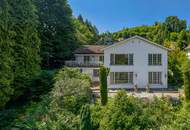 Große Villa thronend über Feldkirch mit Baulandreserve