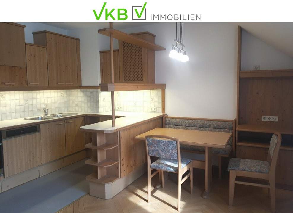 Bad Schallerbach: Dachgeschoßwohnung mit 2 Balkone zu vermieten!