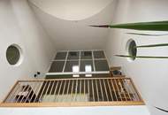 "Gediegene Villa, große Wohnfläche, viele Garagenplätze"