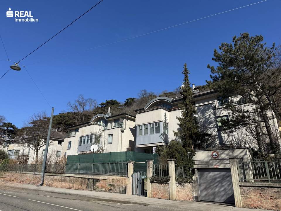 Neuwaldegg - charmant und außergewöhnlich - DG-Wohnung mit Sonnenterrasse und Balkon