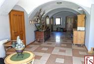 Stattlicher VIERKANTHOF mit 21 ha Grund