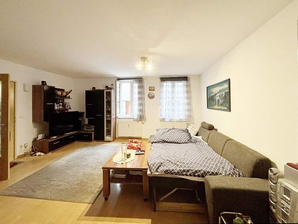 SUPER ANLAGE - ca. 3,489% Rendite - Wohnung und Garagen-Stellplatz - unbefristet vermietet !