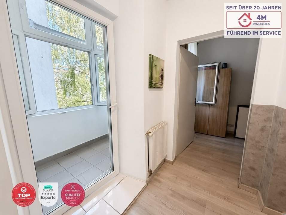2,5-Zimmer Wohnung mit Loggia im 1. Liftstock!