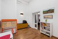 Exklusive vollmöblierte Designer-Altbauwohnung mit Lift direkt in die Wohnung & Parkblick