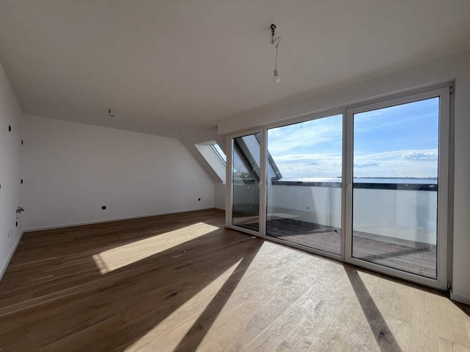 Wohnen mit Stil & Blick auf die Gloriette | Erstbezug im Dachgeschoss und Terrasse | klimatisiert
