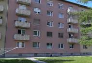 Ausgesprochen gemütliche und großzügig geschnittene Wohnung in herrlich grüner Lage wartet auf Sie! Die erstklassige Infrastruktur lässt keine Wünsche offen!