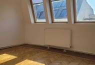 "Diese 5 Zimmer-Altbauwohnung mit sonniger Terrasse wartet genau auf SIE"