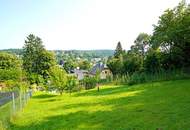 Süßes Haus auf großem Grund in Top-Aussichtslage