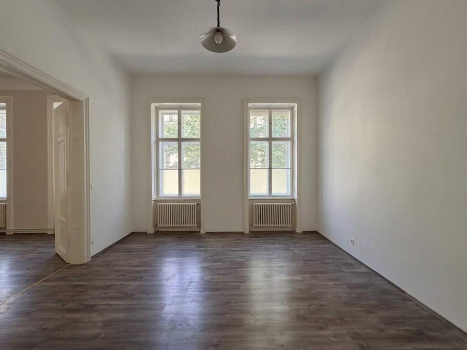 Helle und ruhige Dreizimmerwohnung am Kolonitzplatz