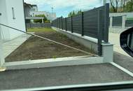 Neu gebautes Haus mit Pool und Doppelgarage