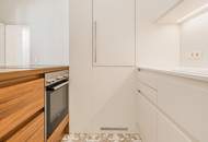 Unbefristet! Exklusive 2-Zimmer-Altbauwohnung, Nähe Hoher Markt