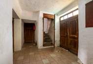 Südsteirisches Weinbergpanorama mit Landwirtschaft und Maria-Theresia-Abfindungsbrennrecht