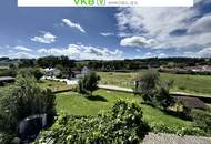 SCHLÜßLBERG | STRAßFELD: Idyllisches Zweifamilienhaus mit großzügigem, sonnigem Garten und beeindruckendem Fernblick!