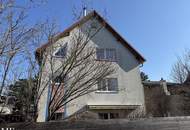 Wohnen im Mehrfamilienhaus / 8 Zimmer, 3 Bäder, 2 Eingänge