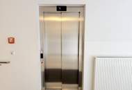Tolle 2-Zimmer Dachgeschosswohnung mit großer Terrasse - nahe U4/U6 Längenfeldgasse
