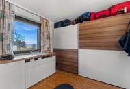 Sonnenhang trifft auf Weitblick! Großzügiges Einfamilienhaus in begehrter Lage von Langaberg